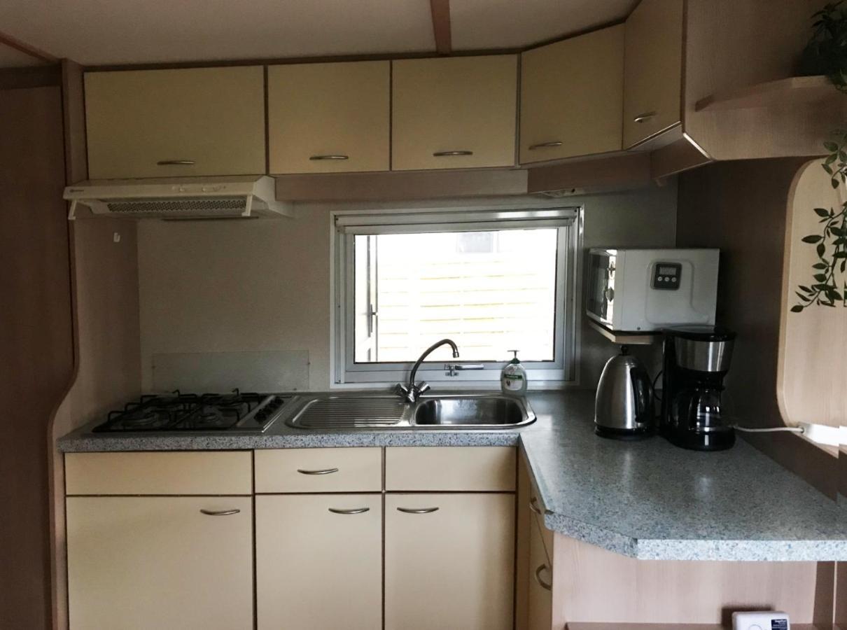 Chalet 'T Rijsterbos Op Camping Met Zwembad! Villa ภายนอก รูปภาพ